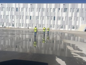 Commercial power washing
