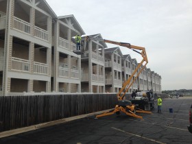 Apartment Power-Washing